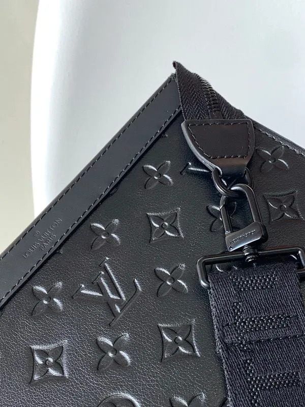 All categories 💚 Top version men’s bags 💚 LV 2024 new LV crossbody bag