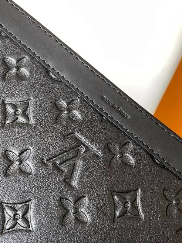 All categories 💚 Top version men’s bags 💚 LV 2024 new LV crossbody bag