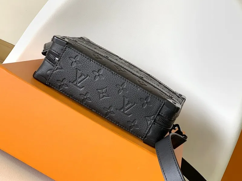 All categories 💚 Top version men’s bags 💚 LV 2025 official website new LV crossbody bag