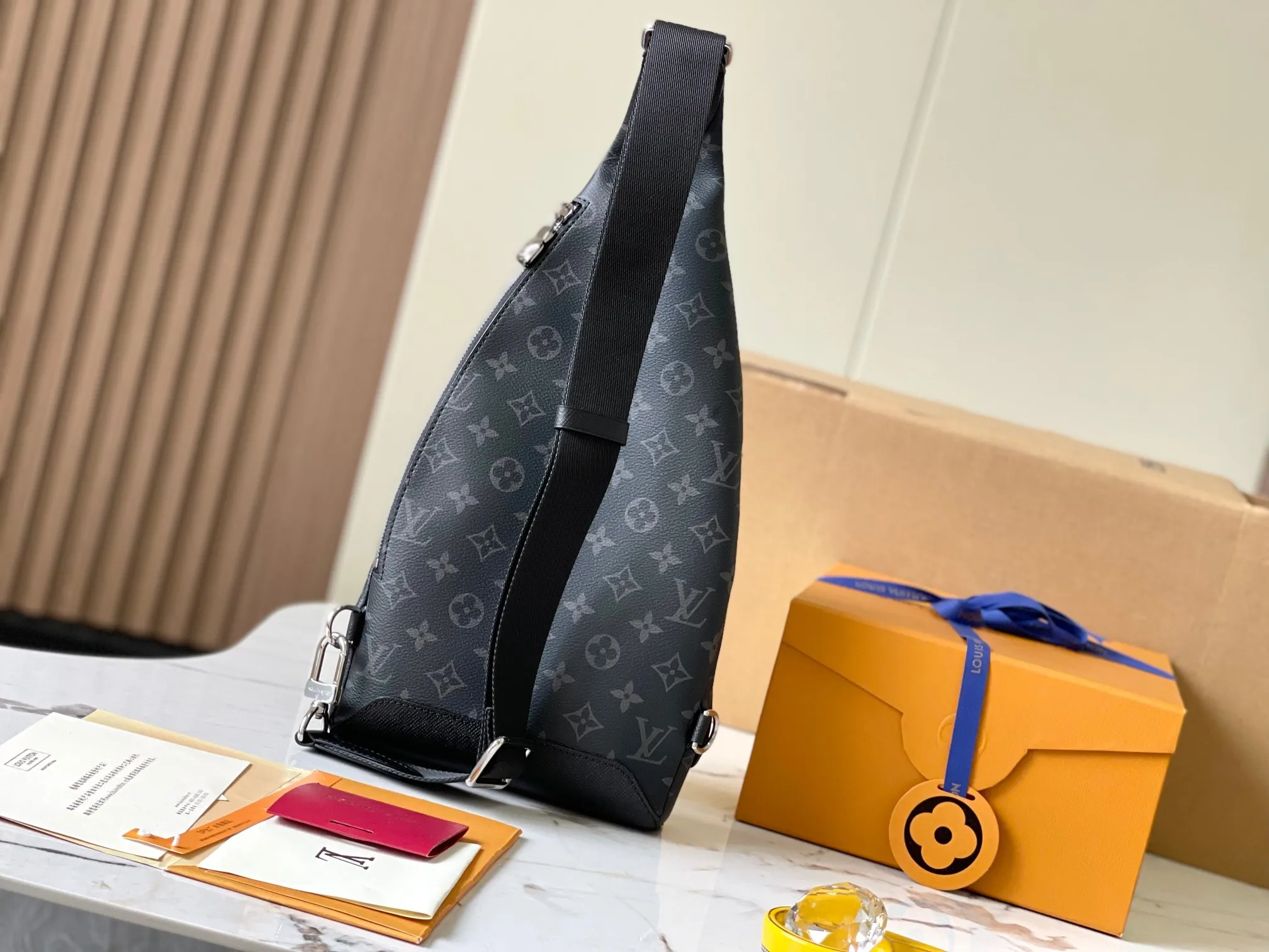 All categories 💚 Top version men’s bags 💚 LV 2024 new LV chest bag