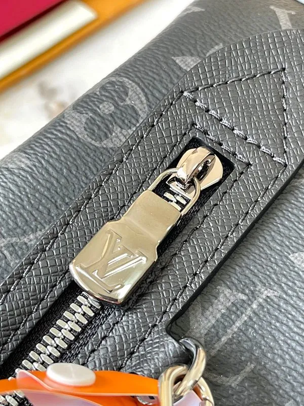 All categories 💚 Top version men’s bags 💚 LV 2024 new LV chest bag
