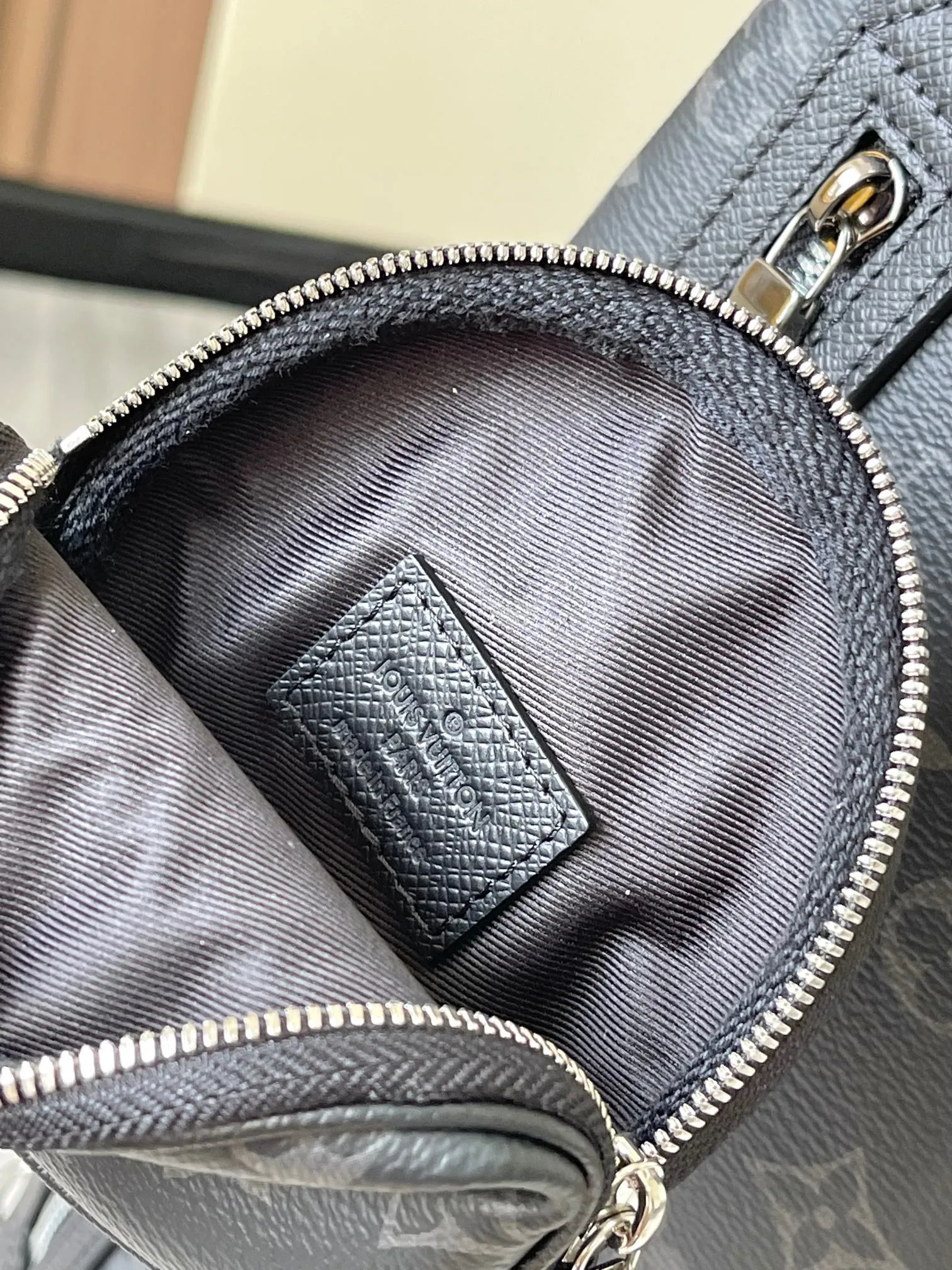 All categories 💚 Top version men’s bags 💚 LV 2024 new LV chest bag