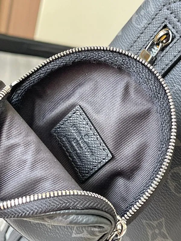 All categories 💚 Top version men’s bags 💚 LV 2024 new LV chest bag