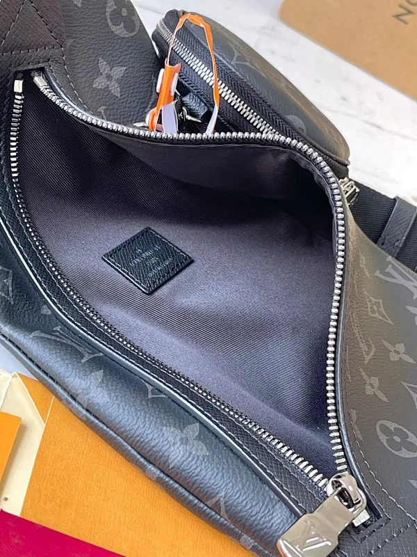 All categories 💚 Top version men’s bags 💚 LV 2024 new LV chest bag