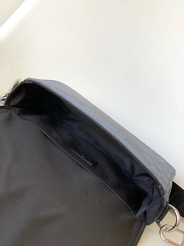 All categories 💚 Top version men’s bags 💚 LV 2025 official website new LV crossbody bag