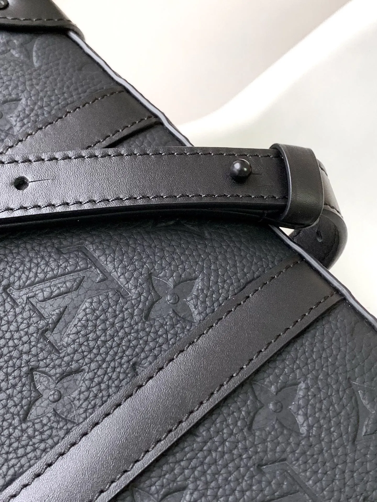 All categories 💚 Top version men’s bags 💚 LV 2025 official website new LV crossbody bag
