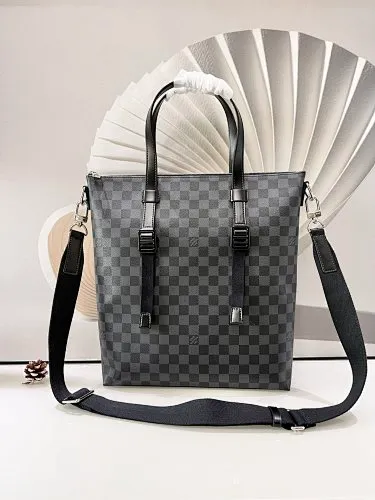 All categories 💚 Top version men’s bags 💚 LV 2024 new LV crossbody bag