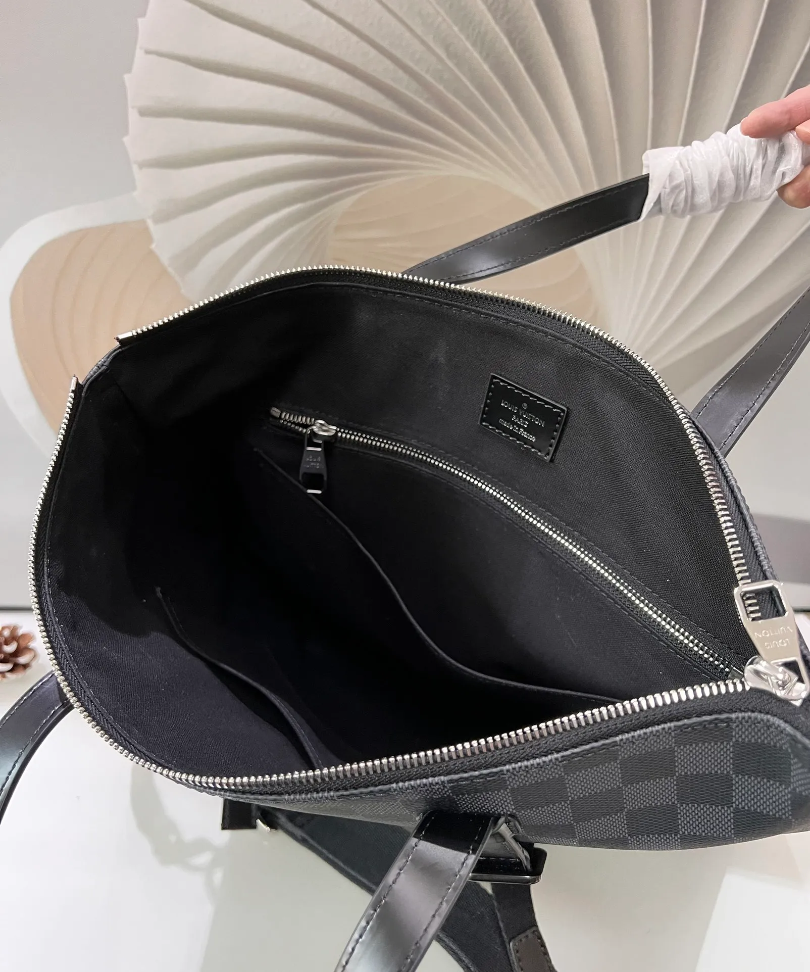 All categories 💚 Top version men’s bags 💚 LV 2024 new LV crossbody bag