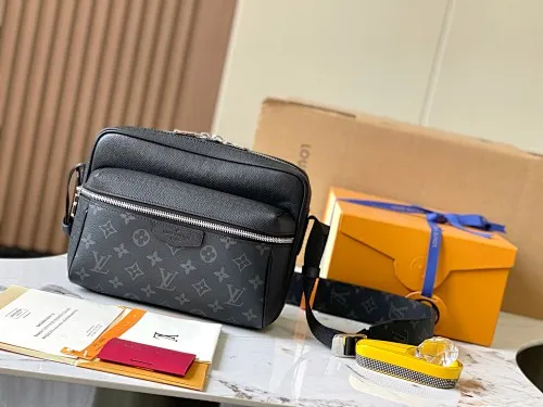 All categories 💚 Top version men’s bags 💚 LV 2024 new LV crossbody bag