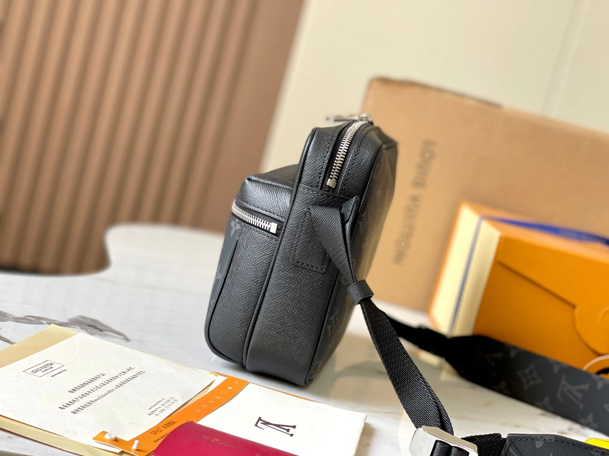 All categories 💚 Top version men’s bags 💚 LV 2024 new LV crossbody bag