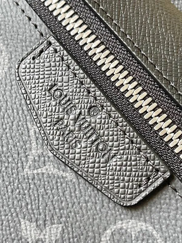 All categories 💚 Top version men’s bags 💚 LV 2024 new LV crossbody bag