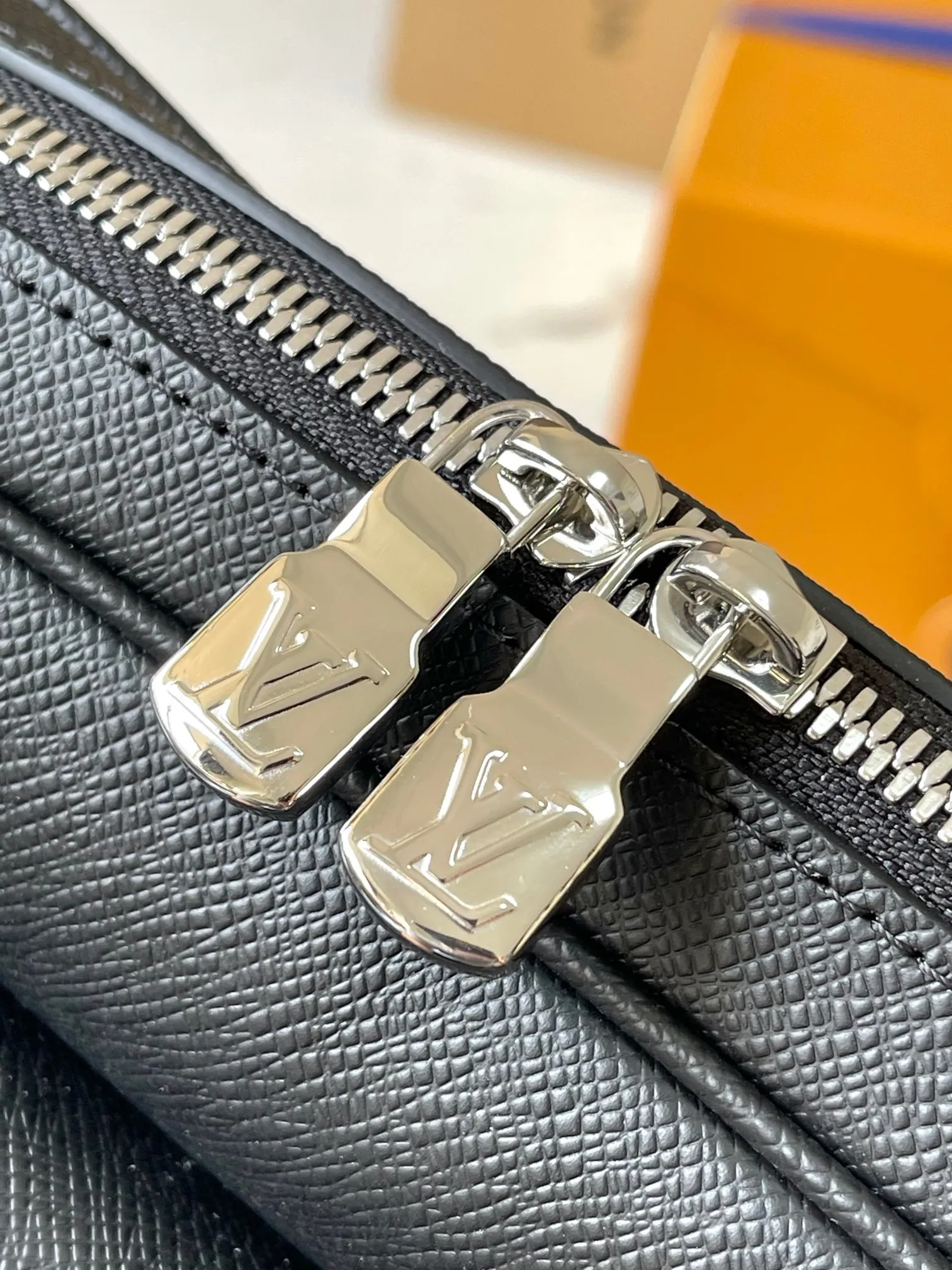 All categories 💚 Top version men’s bags 💚 LV 2024 new LV crossbody bag