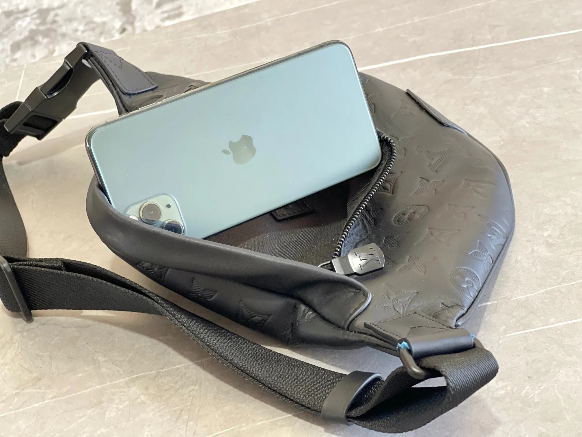 All categories 💚 Top version men’s bags 💚 LV 2025 official website new LV waist bag