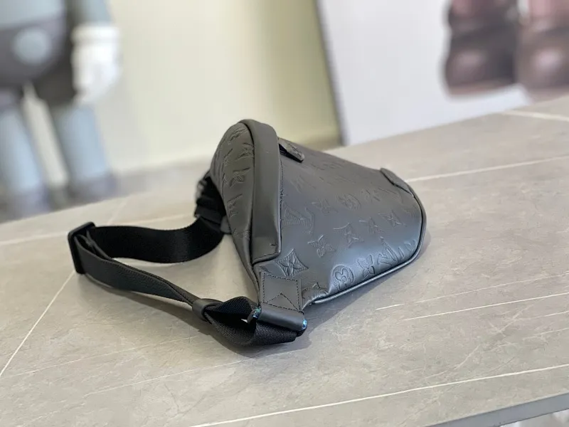 All categories 💚 Top version men’s bags 💚 LV 2025 official website new LV waist bag