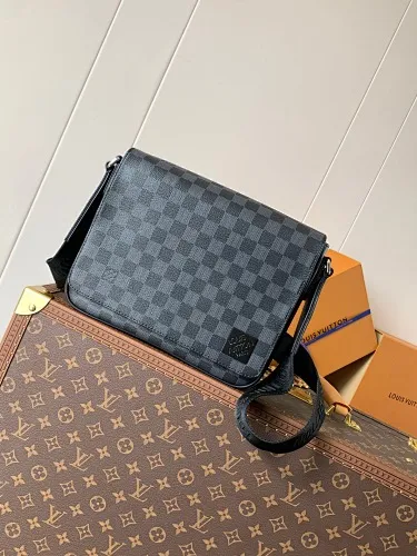 All categories 💚 Top version men’s bags 💚 LV 2024 official website new LV crossbody bag