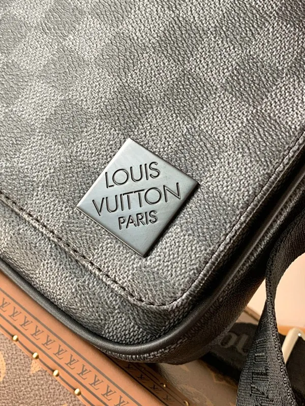All categories 💚 Top version men’s bags 💚 LV 2024 official website new LV crossbody bag