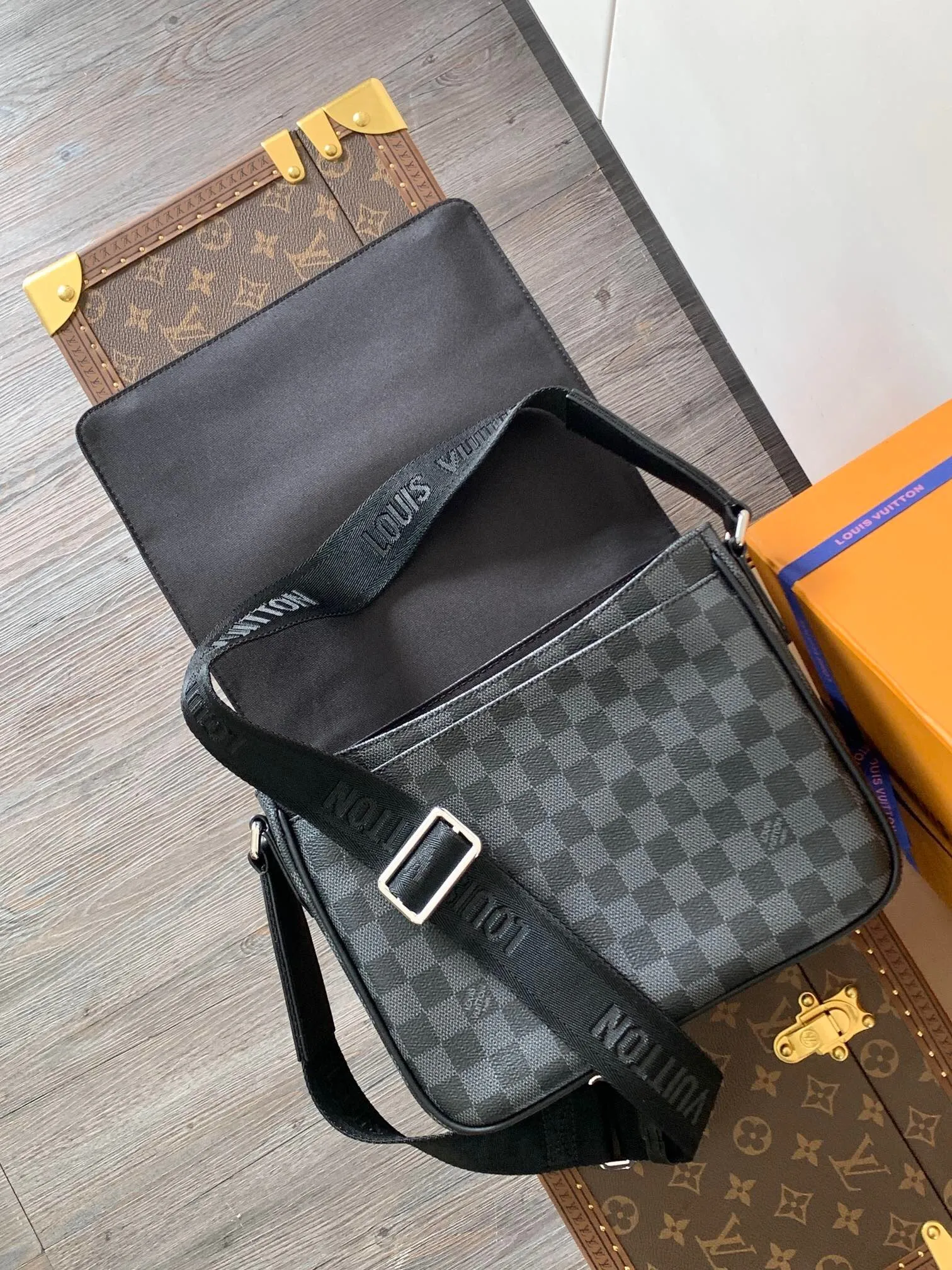 All categories 💚 Top version men’s bags 💚 LV 2024 official website new LV crossbody bag
