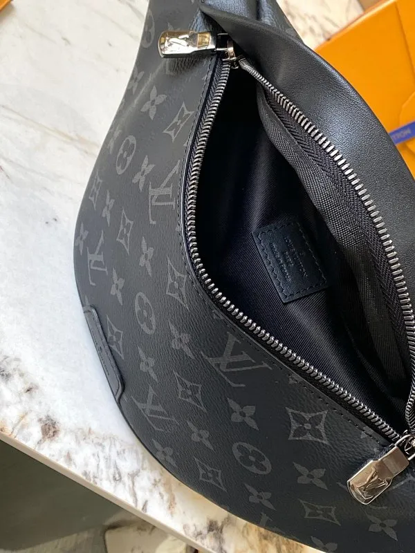 All categories 💚 Top version men’s bags 💚 LV 2024 new LV chest bag