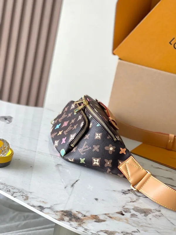 All Categories 💚 Top Version Men’s Bags 💚 LV 2026 Fashion LV Genuine Leather Belt Bag