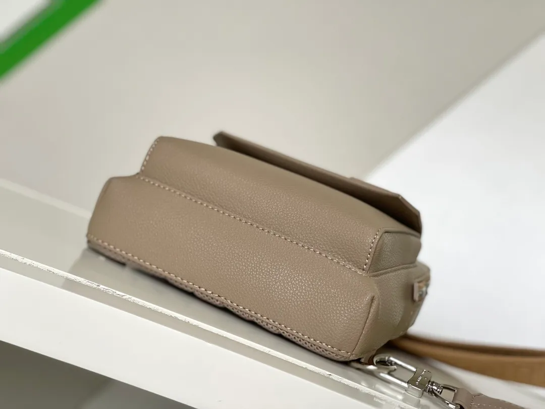All categories 💚 Top version men’s bags 💚 LV 2024 official website new LV crossbody bag