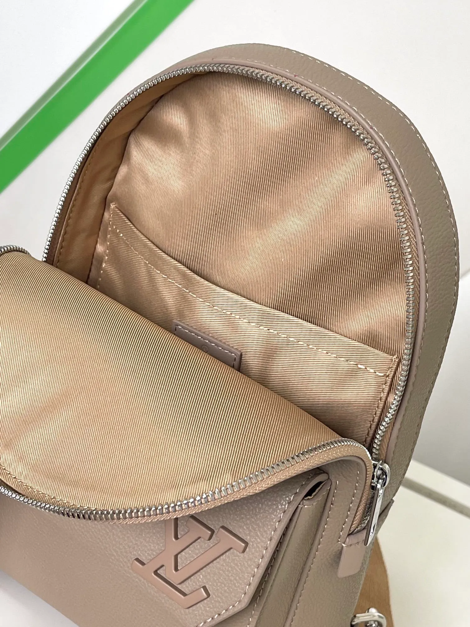 All categories 💚 Top version men’s bags 💚 LV 2024 official website new LV crossbody bag