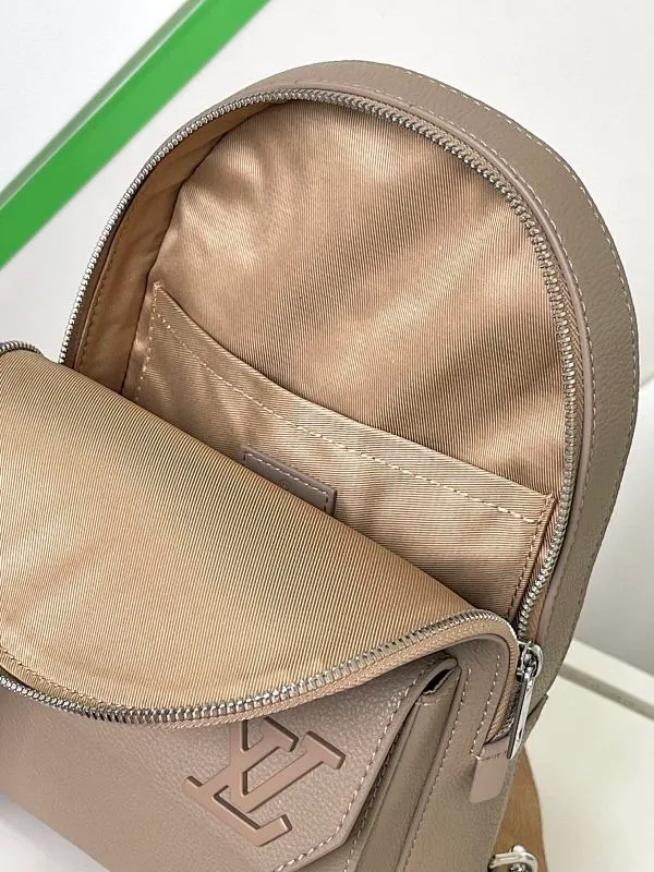 All categories 💚 Top version men’s bags 💚 LV 2024 official website new LV crossbody bag
