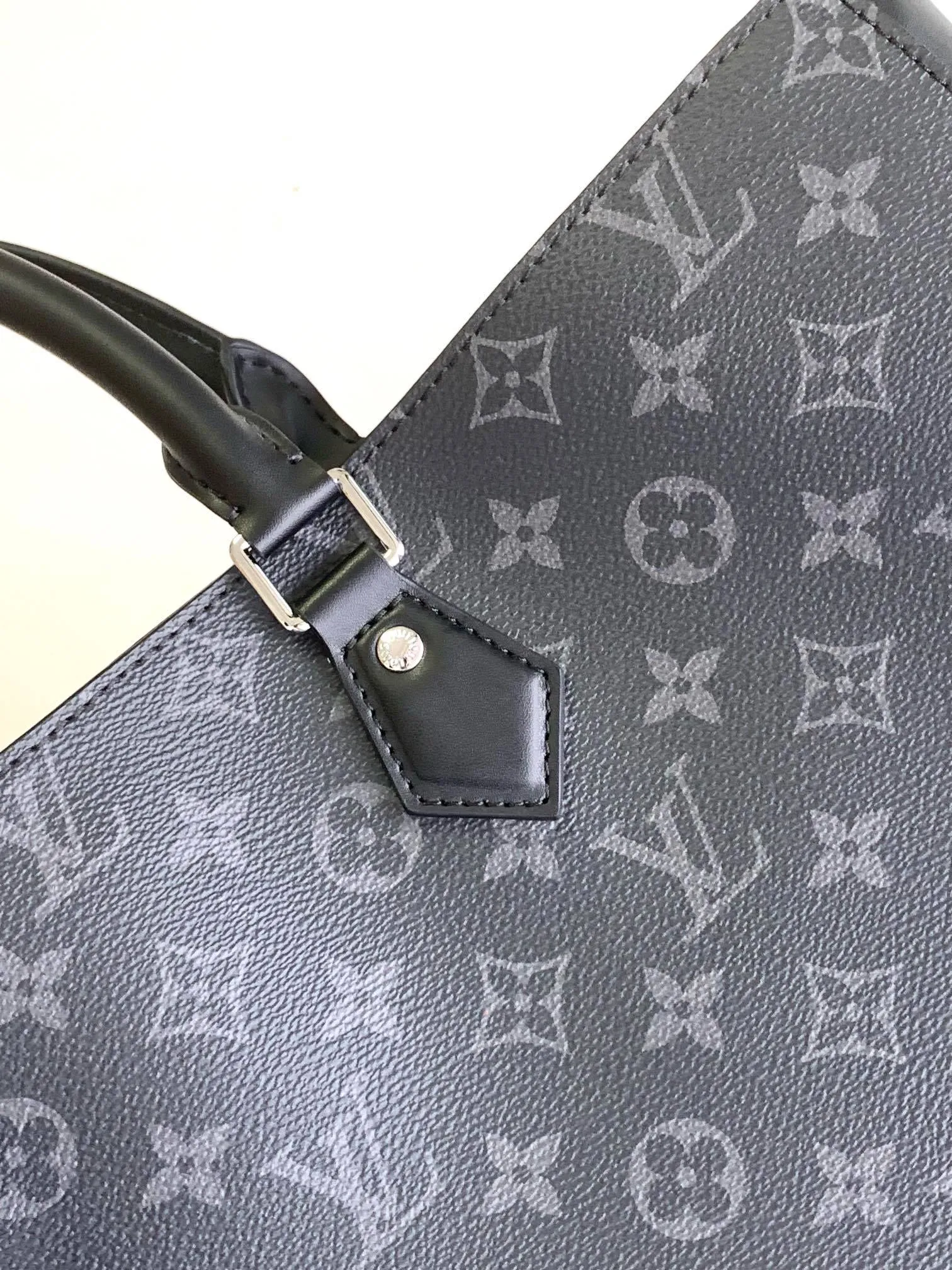 All categories 💚 Top version men’s bags 💚 LV 2024 new LV handbags