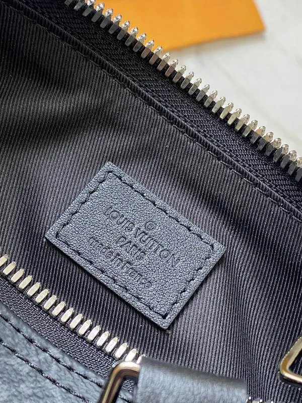 All categories 💚 Top version men’s bags 💚 LV 2024 new LV crossbody bag