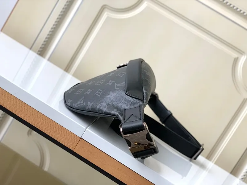 All categories 💚 Top version men’s bags 💚 LV 2023 new LV chest bag