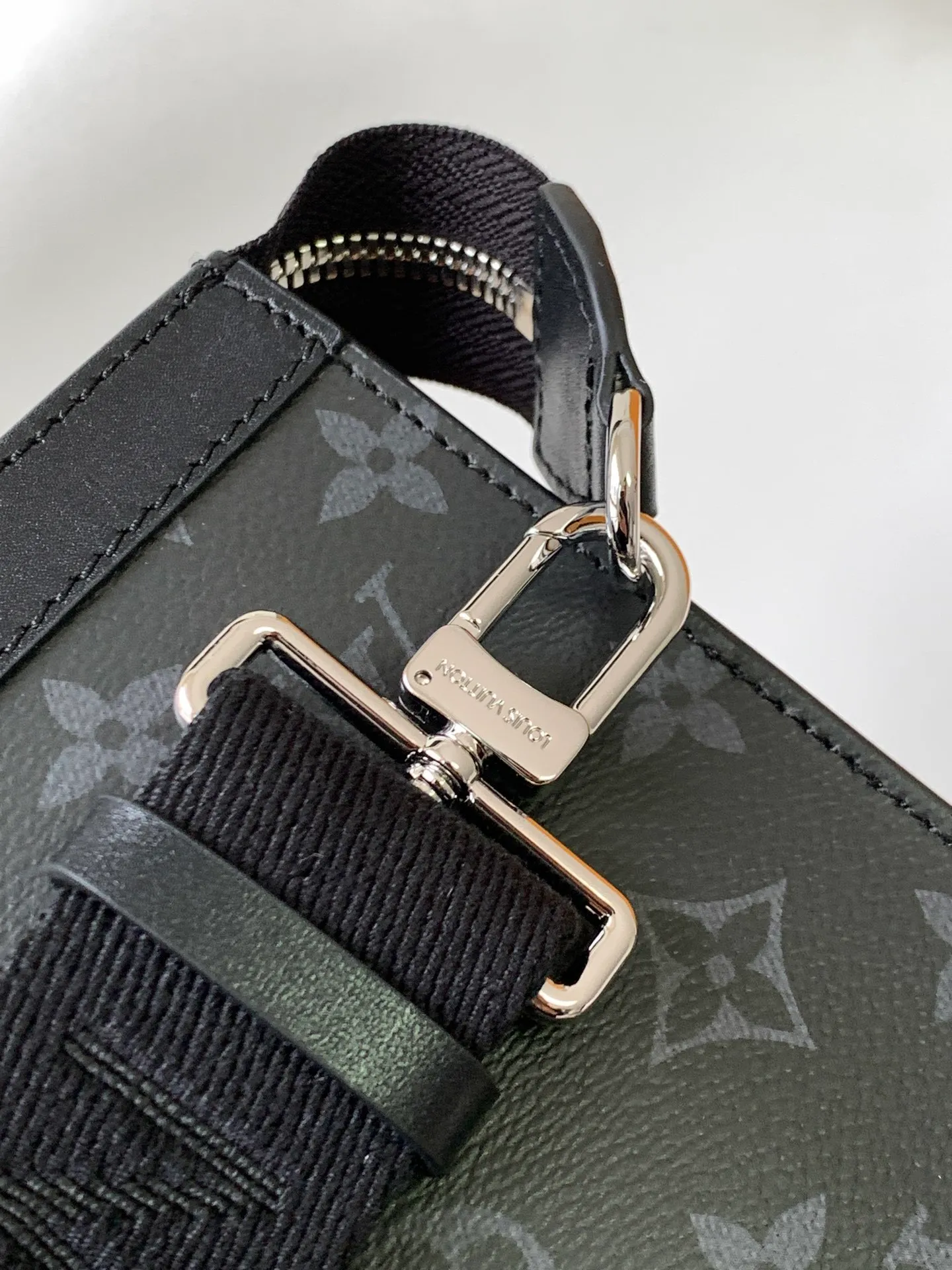 All categories 💚 Top version men’s bags 💚 LV 2024 new LV crossbody bag