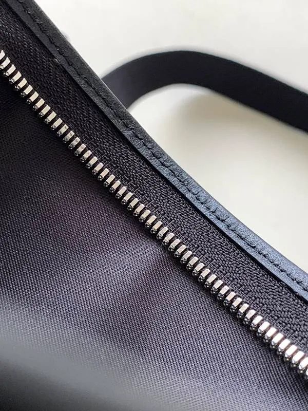 All categories 💚 Top version men’s bags 💚 LV 2024 new LV crossbody bag