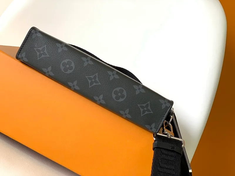 All categories 💚 Top version men’s bags 💚 LV 2024 new LV crossbody bag