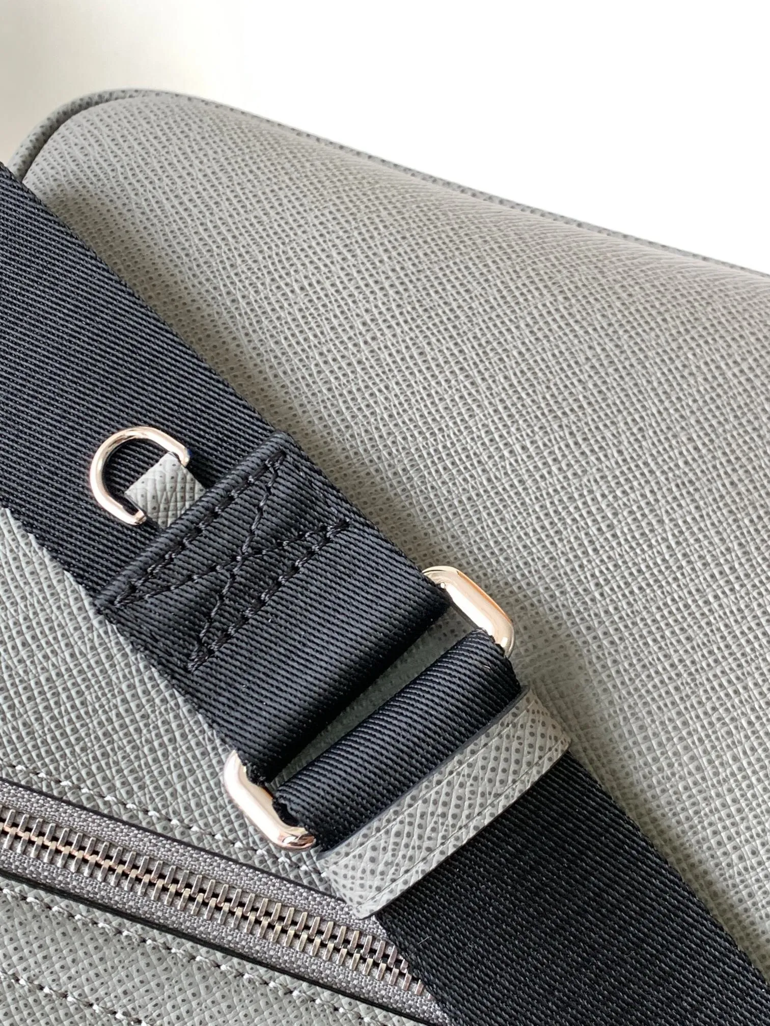 All categories 💚 Top version men’s bags 💚 LV 2025 official website new LV crossbody bag