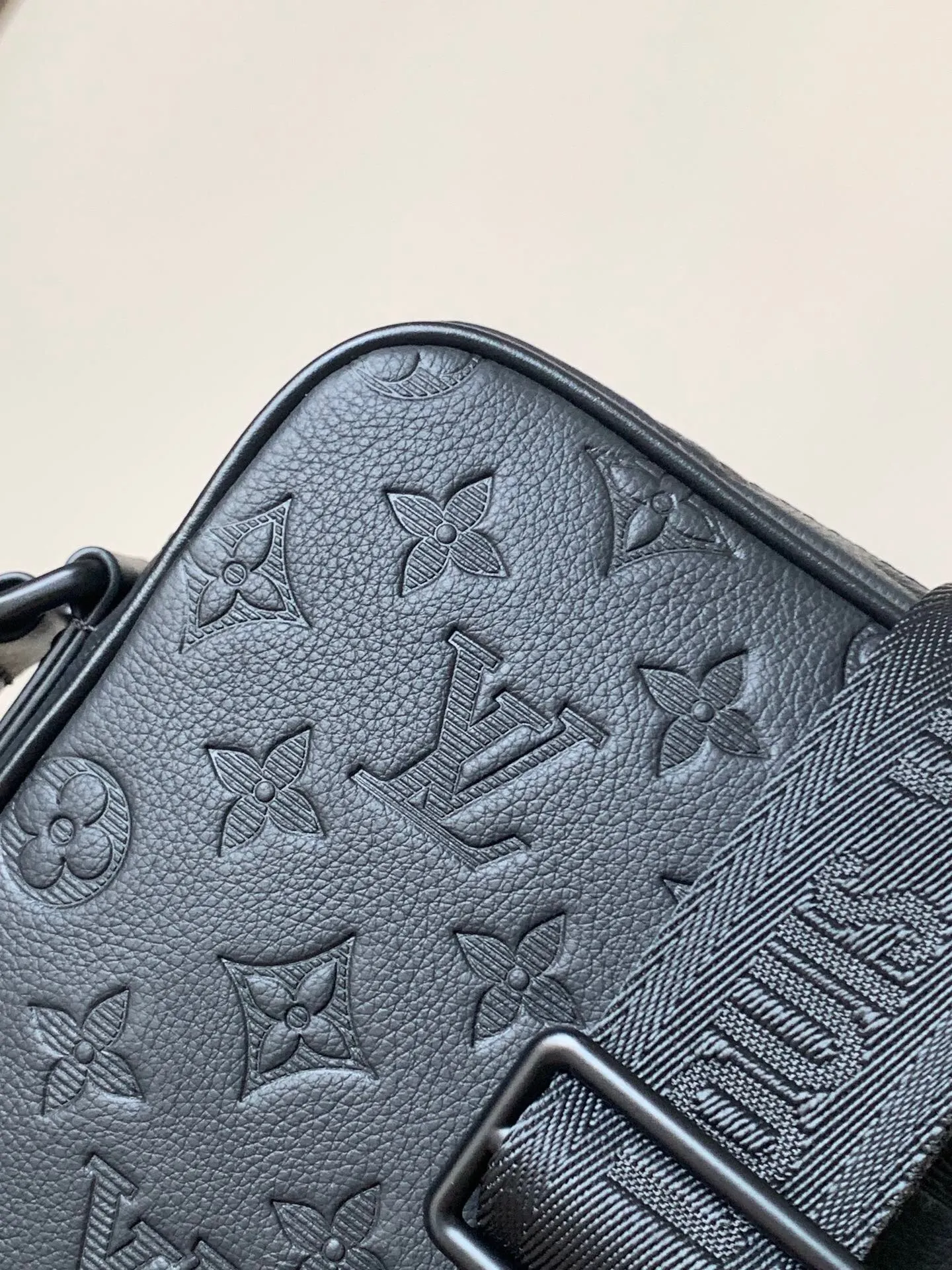All categories 💚 Top version men’s bags 💚 LV 2024 official website new LV crossbody bag
