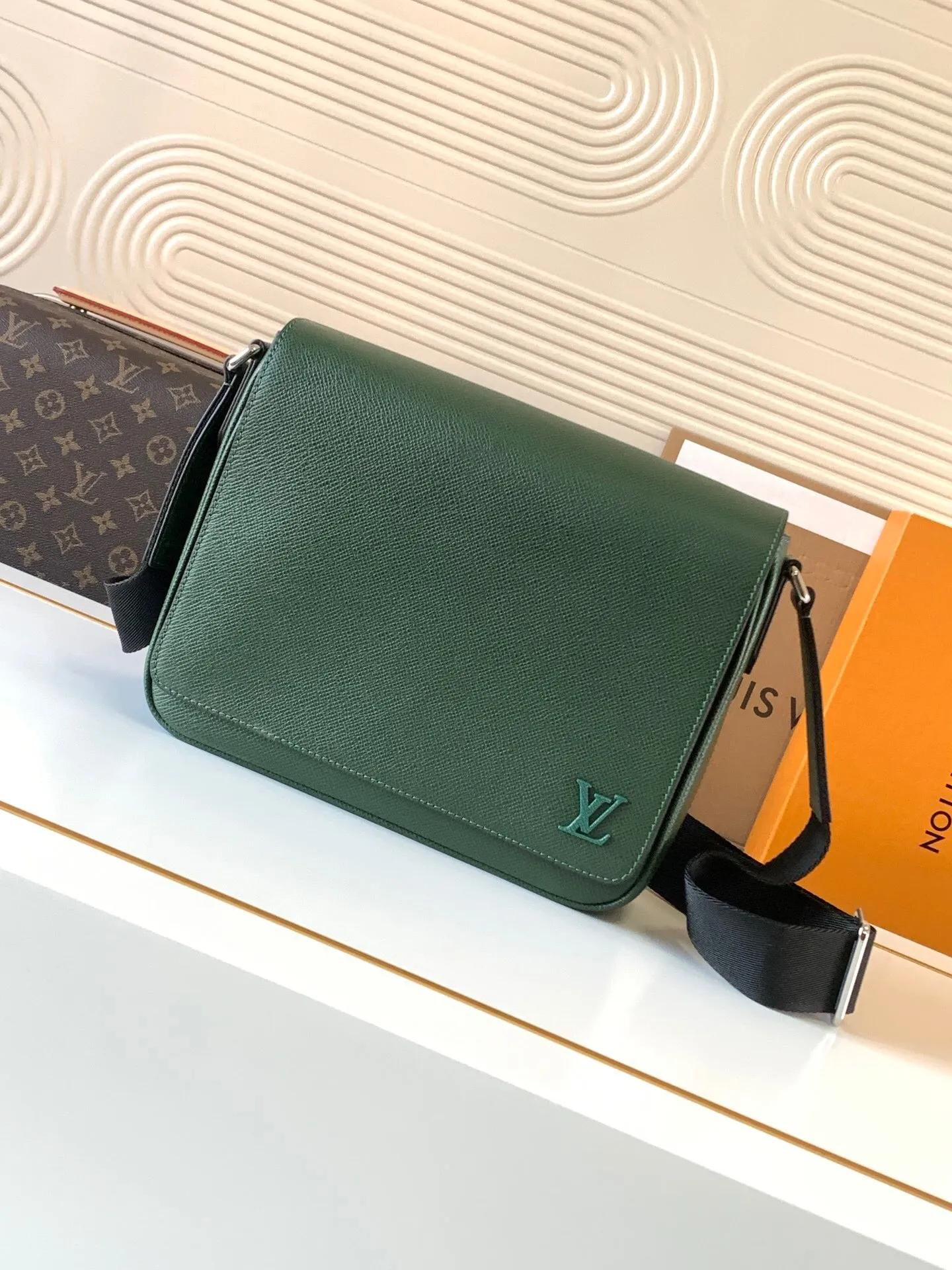 All categories 💚 Top version men’s bags 💚 LV 2024 official website new LV crossbody bag