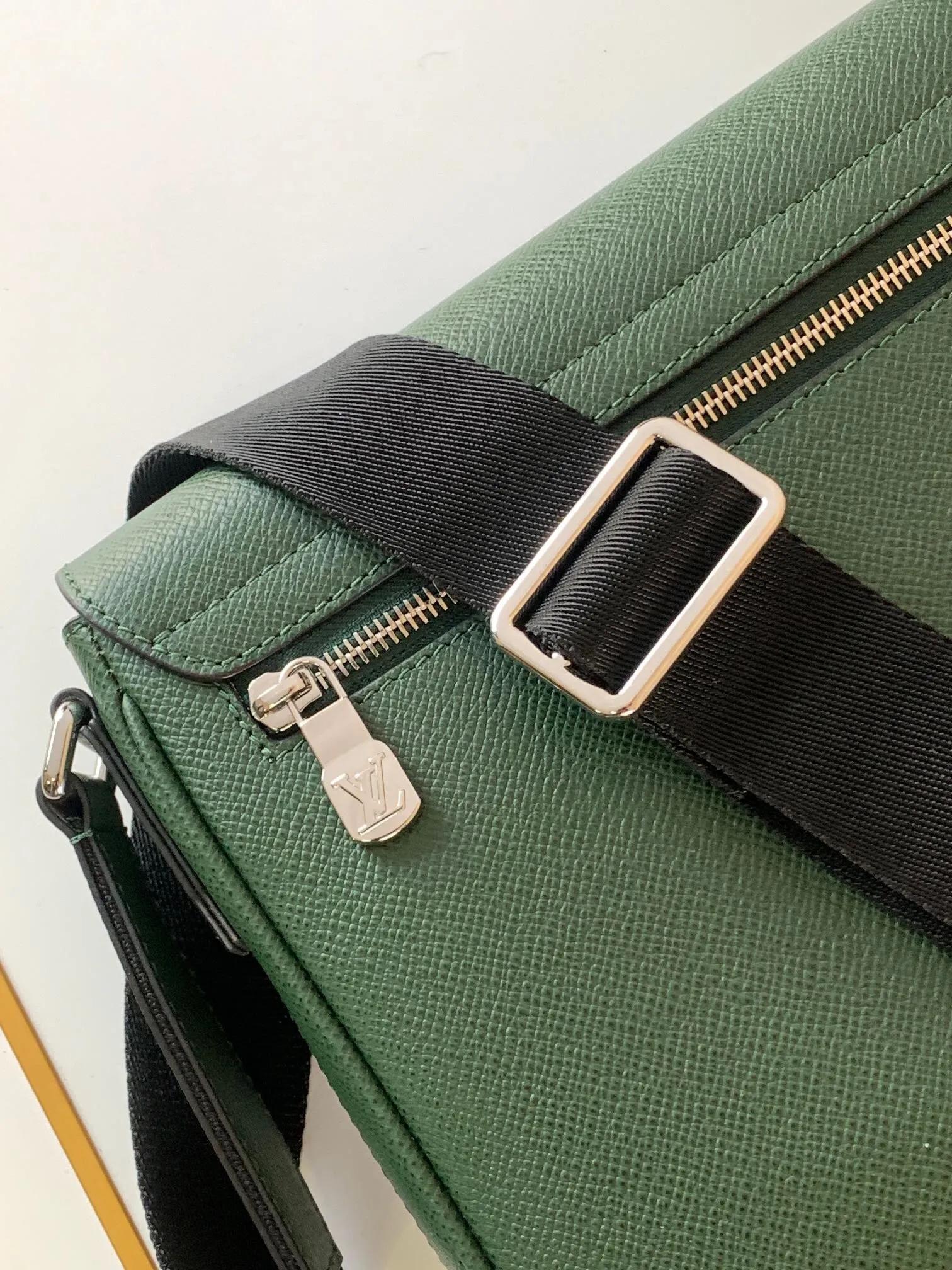 All categories 💚 Top version men’s bags 💚 LV 2024 official website new LV crossbody bag