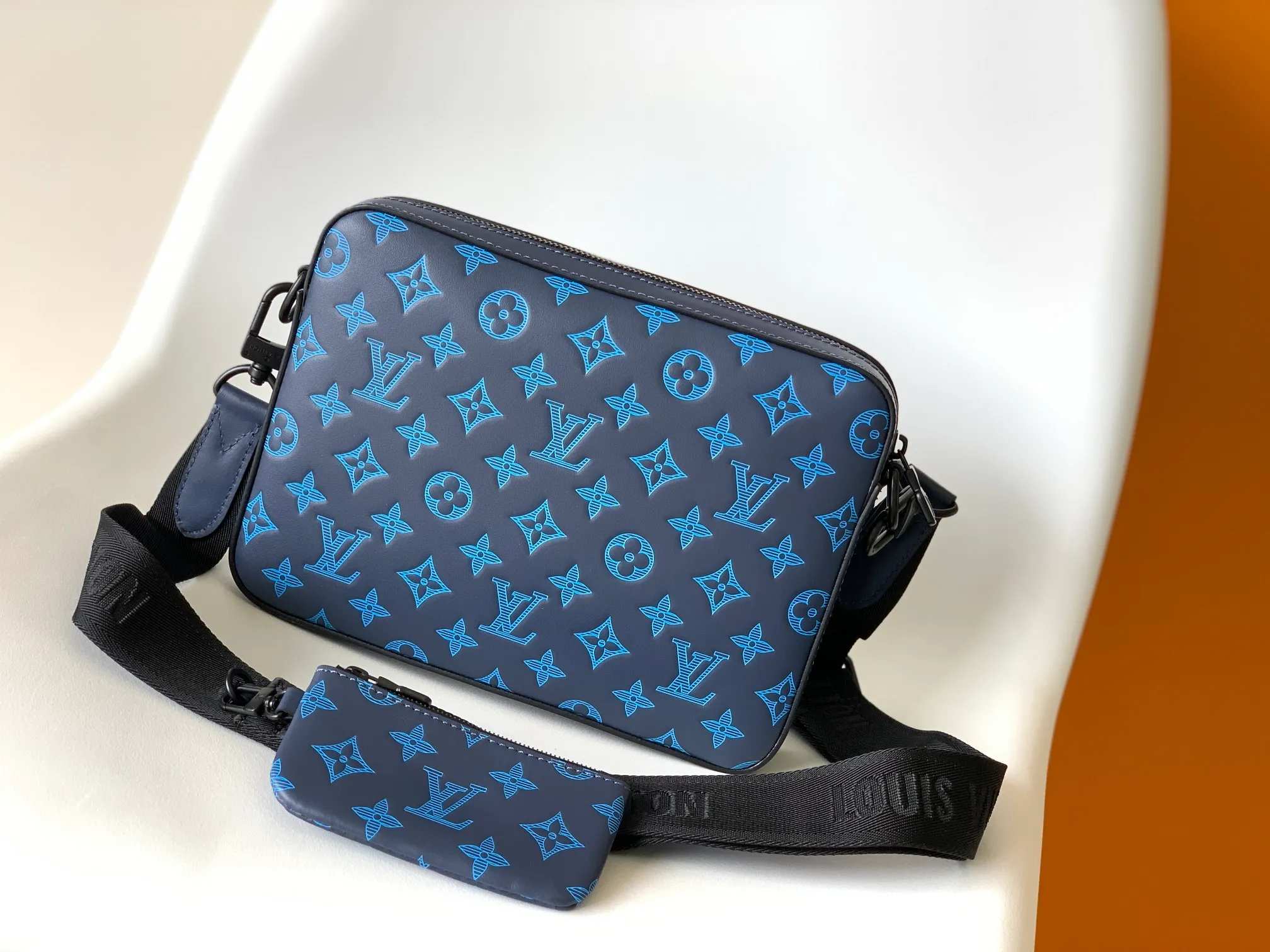 All categories 💚 Top version men’s bags 💚 LV 2024 new LV crossbody bag
