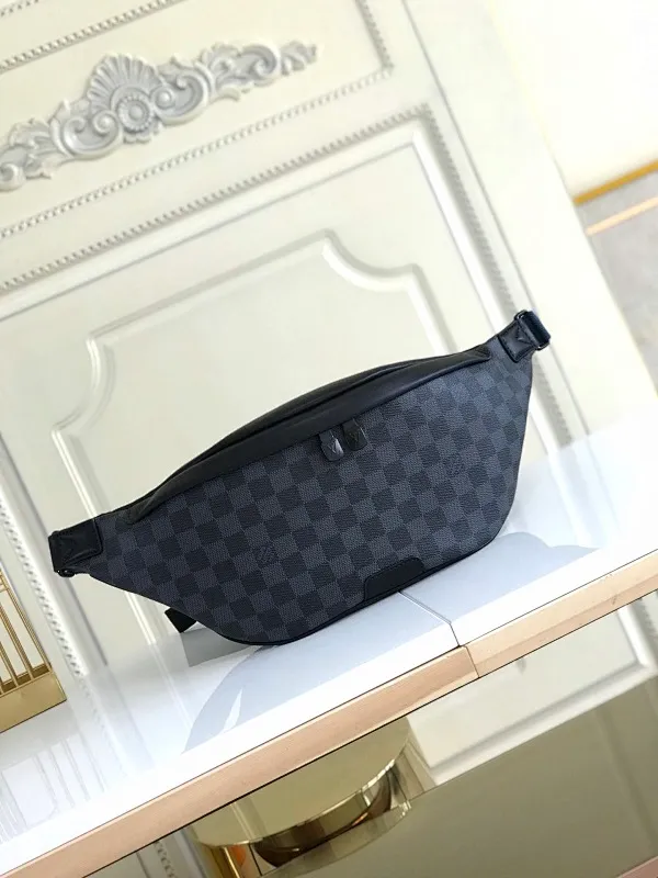 All categories 💚 Top version men’s bags 💚 LV 2023 new LV chest bag