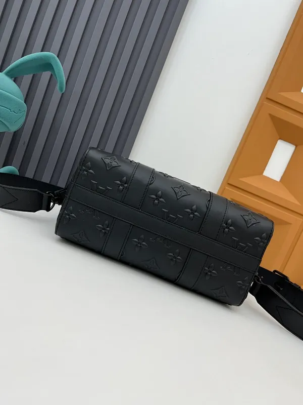 All categories 💚 Top version men’s bags 💚 LV 2024 official website new LV crossbody bag