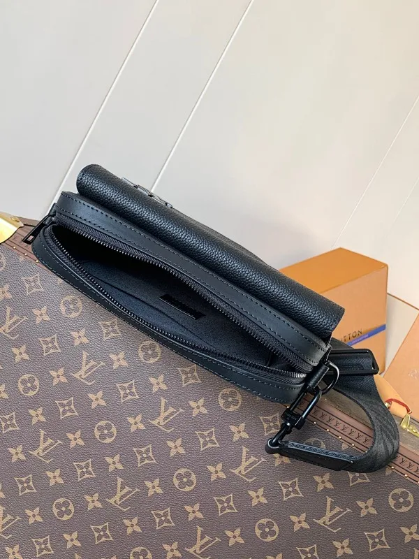All categories 💚 Top version men’s bags 💚 LV 2024 official website new LV crossbody bag