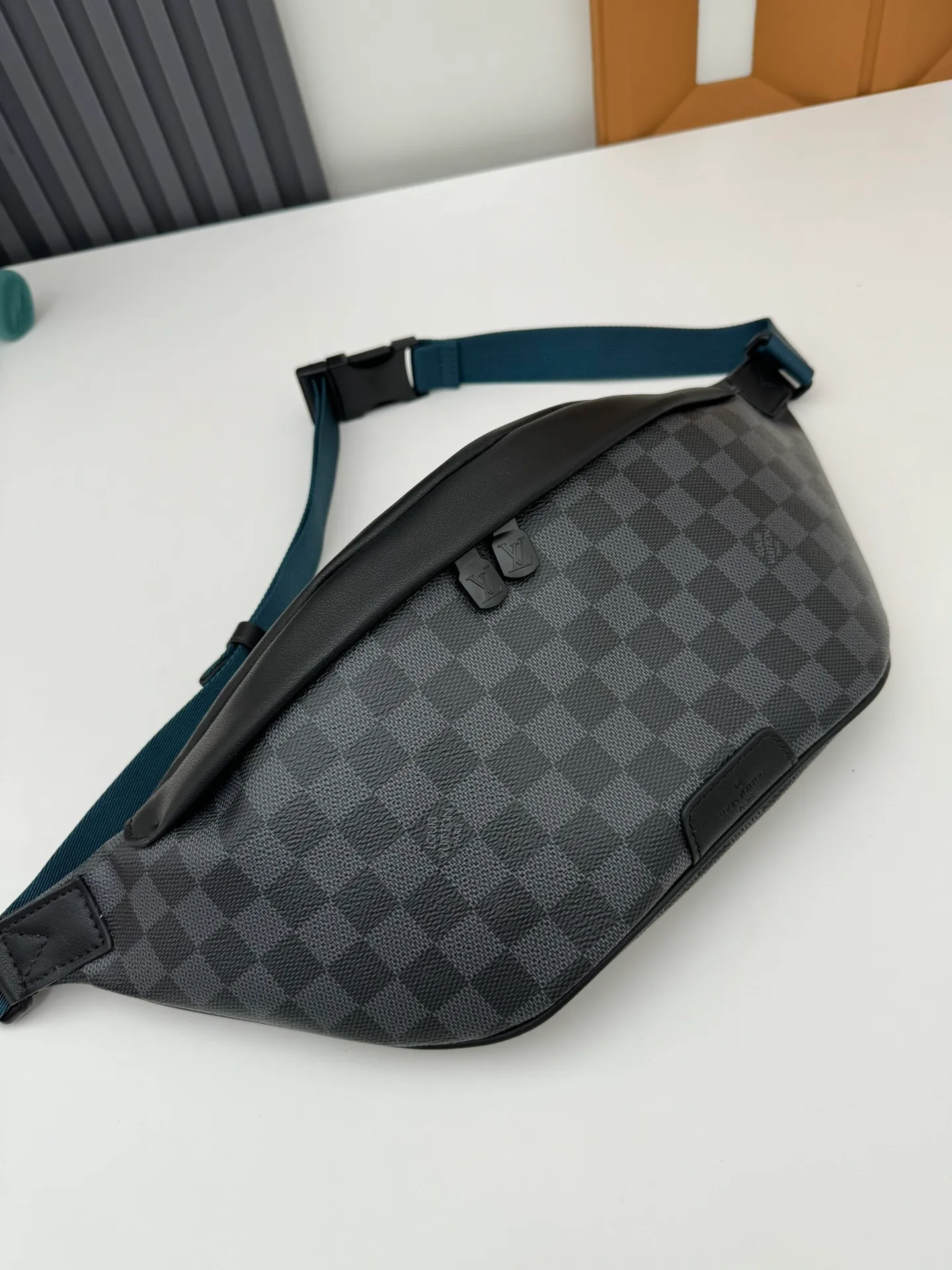All categories 💚 Top version men’s bags 💚 LV 2024 new LV chest bag