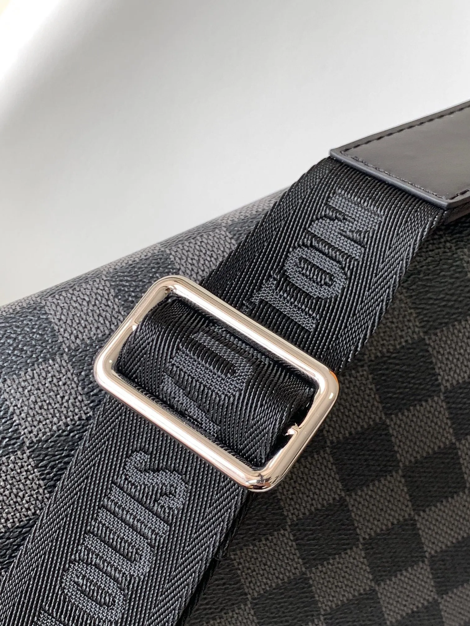 All categories 💚 Top version men’s bags 💚 LV 2025 official website new LV crossbody bag