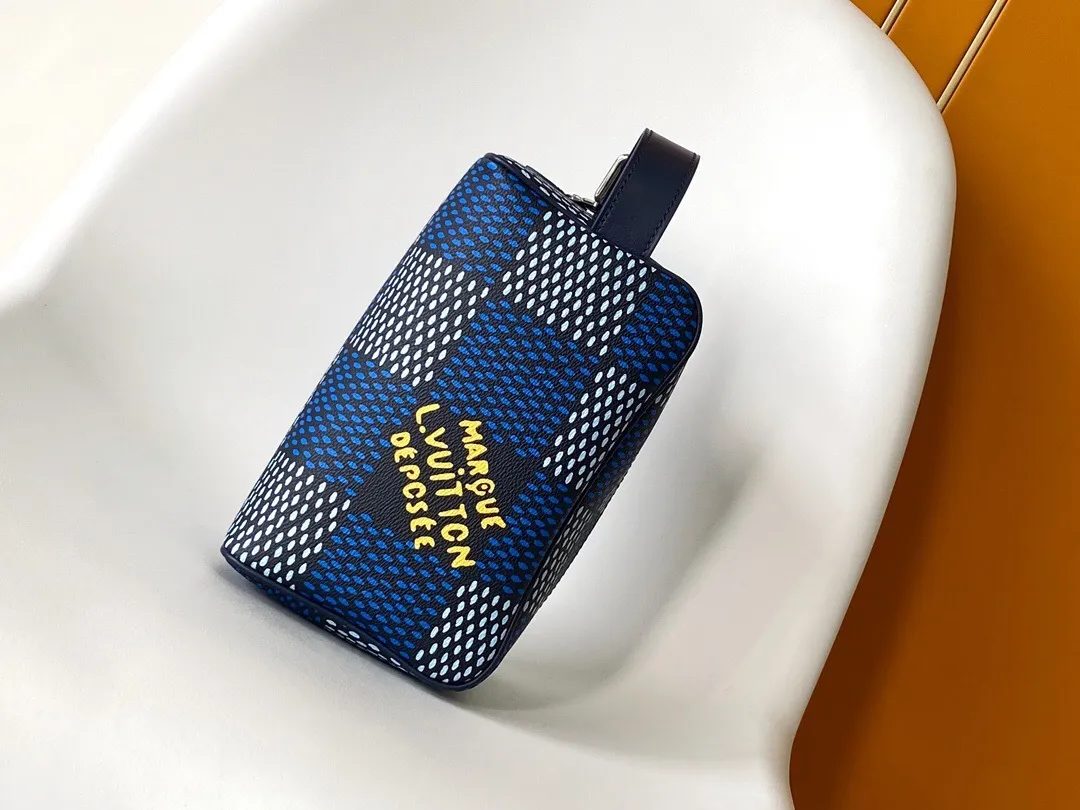 All categories 💚 Top version men’s bags 💚 LV 2024 official website new LV toiletry bag