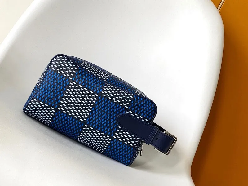 All categories 💚 Top version men’s bags 💚 LV 2024 official website new LV toiletry bag