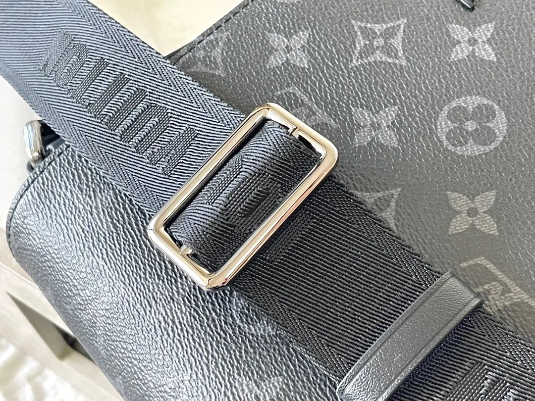 All categories 💚 Top version men’s bags 💚 LV 2025 official website new LV crossbody bag