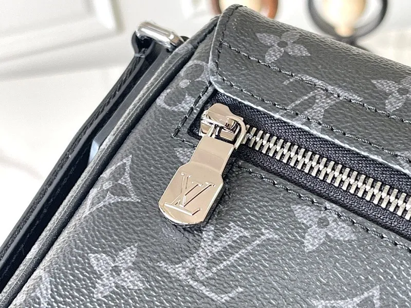 All categories 💚 Top version men’s bags 💚 LV 2025 official website new LV crossbody bag