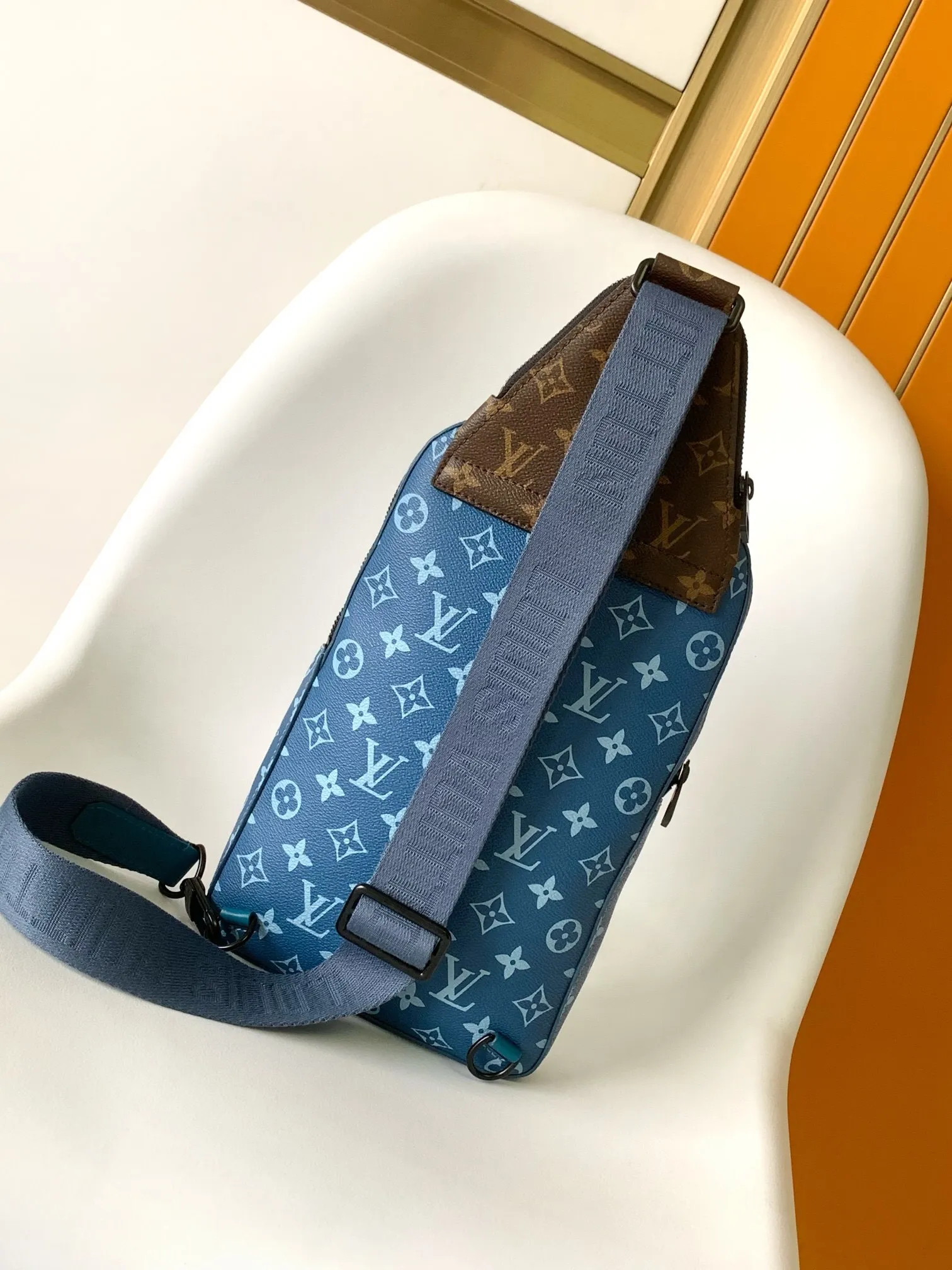 All categories 💚 Top version men’s bags 💚 LV 2025 official website new LV chest bag