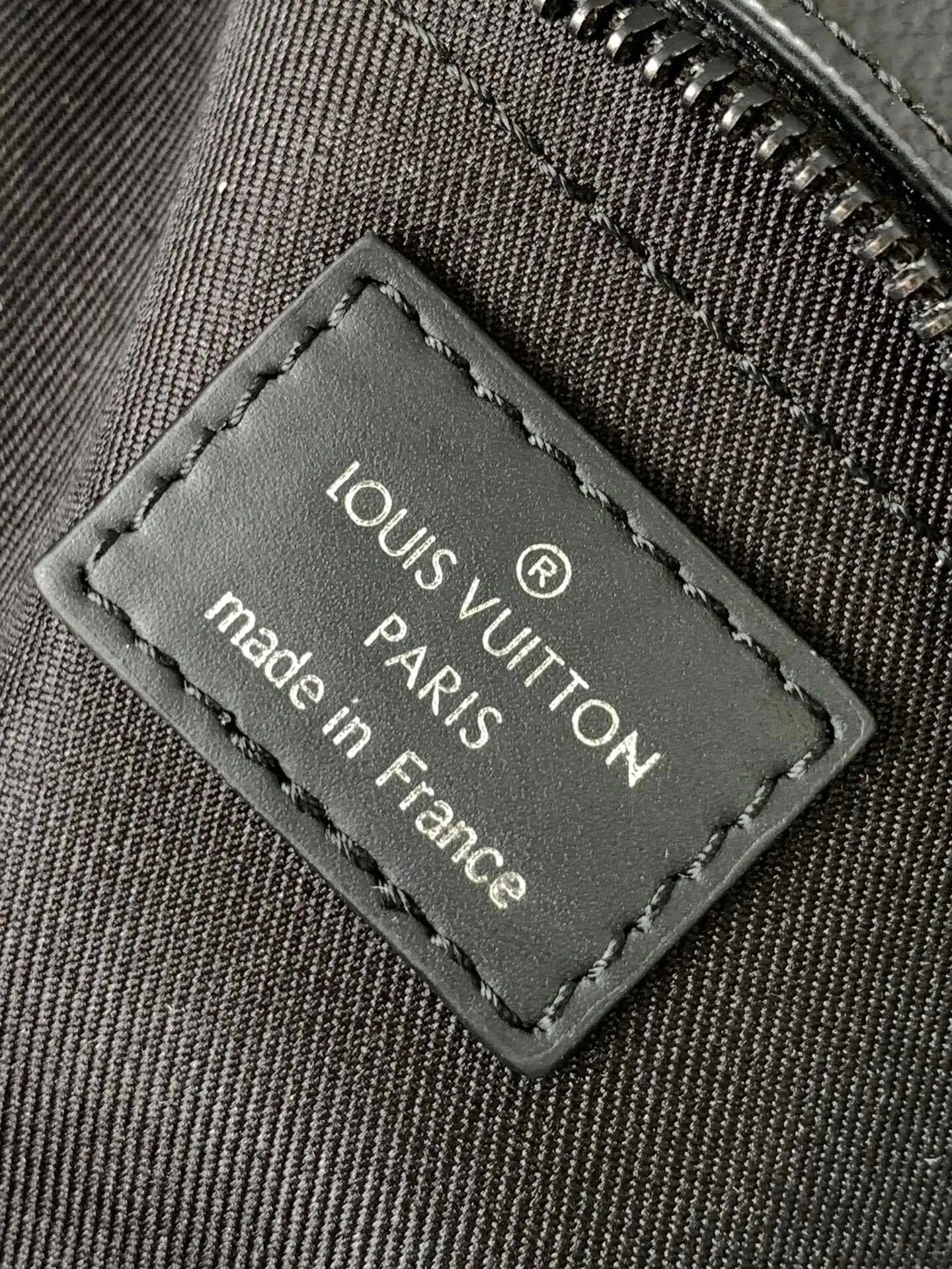 All categories 💚 Top version men’s bags 💚 LV 2025 official website new LV crossbody bag