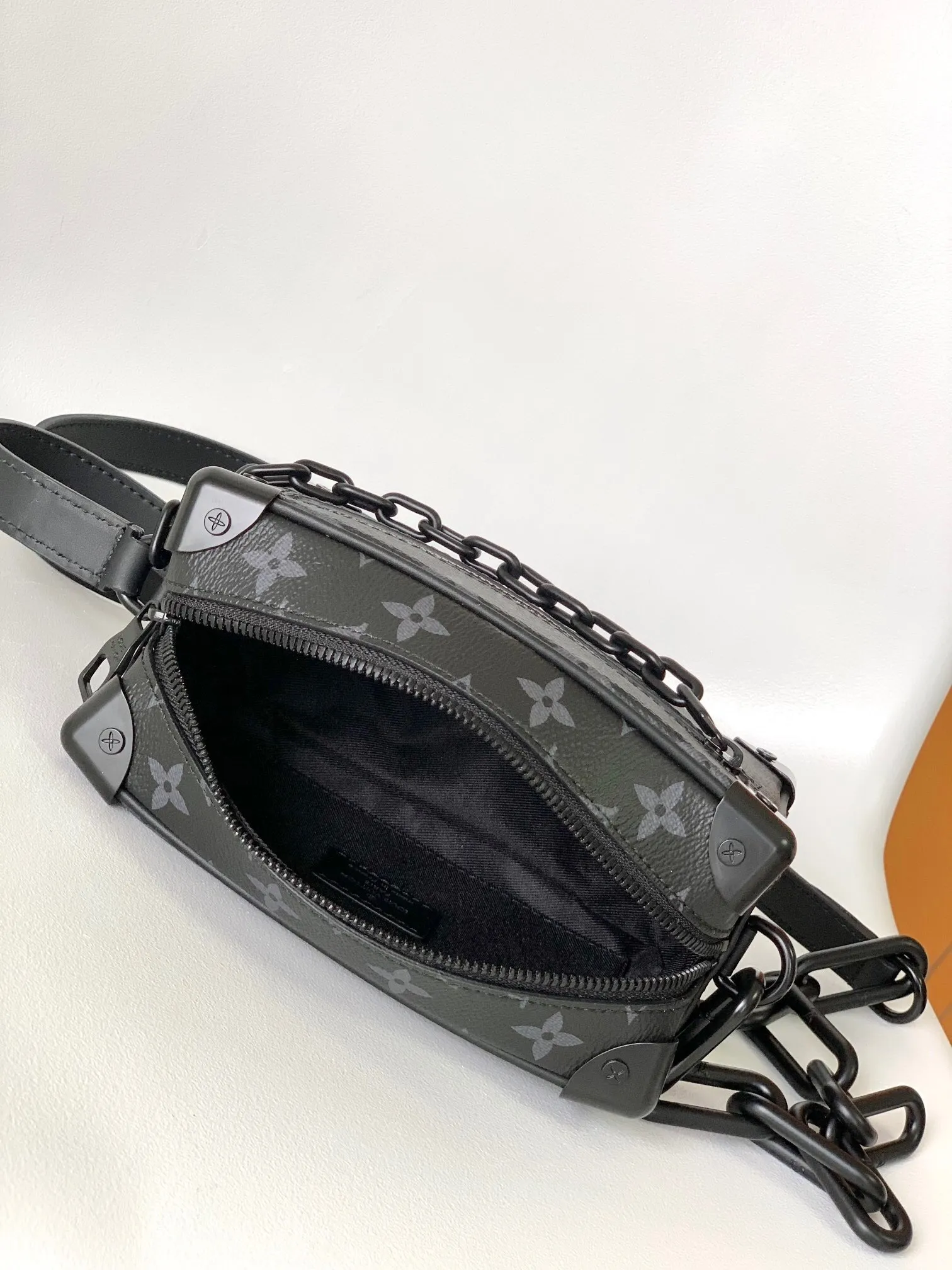 All categories 💚 Top version men’s bags 💚 LV 2025 official website new LV crossbody bag