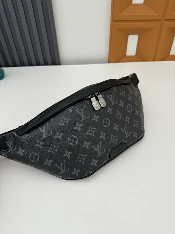All categories 💚 Top version men’s bags 💚 LV 2024 new LV chest bag